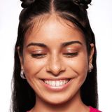 Essence - SKIN Tint - Foundation - Licht - Veganistisch - SPF 30