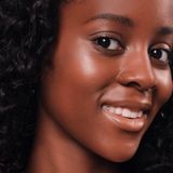 essence - Soft Touch Bouncy Glow - Highlighter - Nr. 30 - Glazing Gleam - 4 g