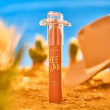 essence - YEE HAW! - Crèmige Eyeliner en Oogschaduw in Stick - Tint 01 Big Dreams In Big Boots - 2.8 g