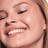 essence - Jelly Jewels - Glitter Stick Oogschaduw - Nr. 03 - Golden Hour - 3 g