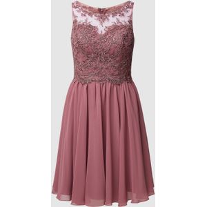 Cocktailjurk van tule met strass-steentjes