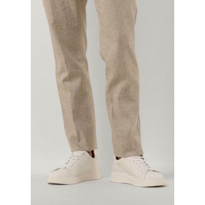 Sneaker mit Label-Prägung