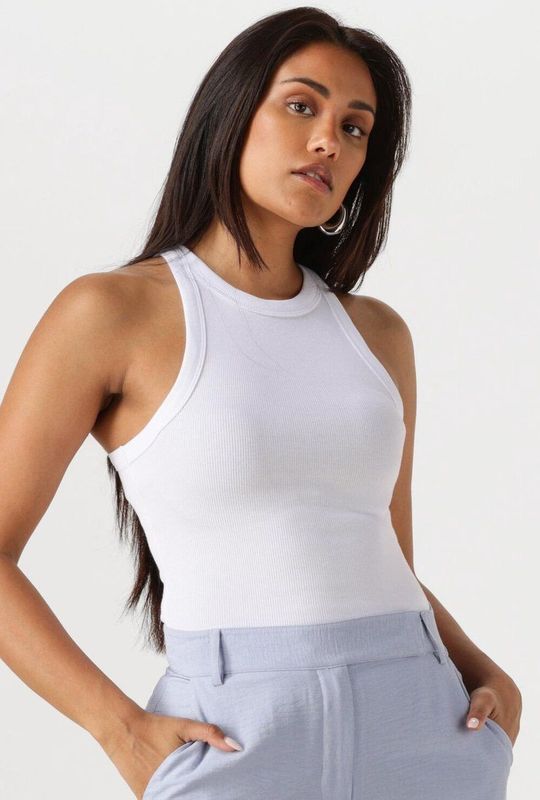 EDITED Orelia Top - T-shirt - Wit - Katoen