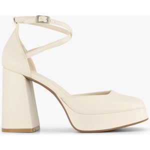 Graceland Pumps Ecru