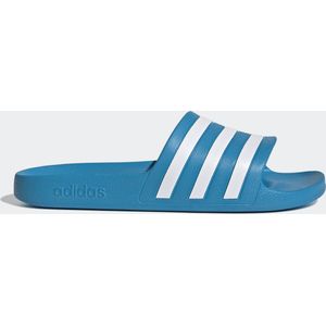 Adidas adilette aqua badslipper in de kleur blauw.