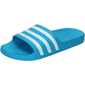 Adidas adilette aqua badslipper in de kleur blauw.