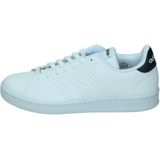 Adidas advantage in de kleur wit.