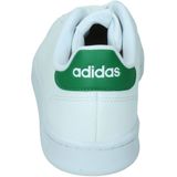 Adidas advantage in de kleur wit.