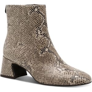 TAMARIS - Core - Dames Laarzen - Beige - Blokhak - 13,5 cm Schachthoogte