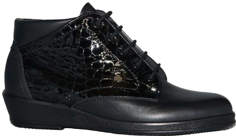 Finn Comfort - 3502 Sofia - Veterboots - Zwart - Nappa Leer en Lak