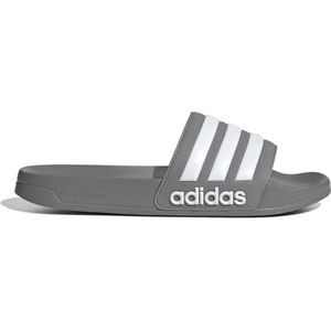 Adidas adilette shower badslipper in de kleur grijs.