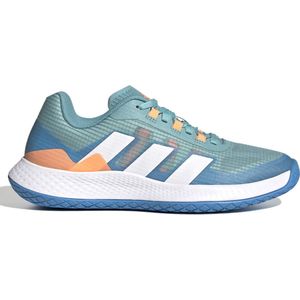 Adidas forcebounce in de kleur blauw.