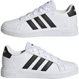 Adidas grand court lifestyle tennis lace-up in de kleur wit.