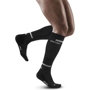 CEP the run socks men III zwart tot onder de knie met voet per paar