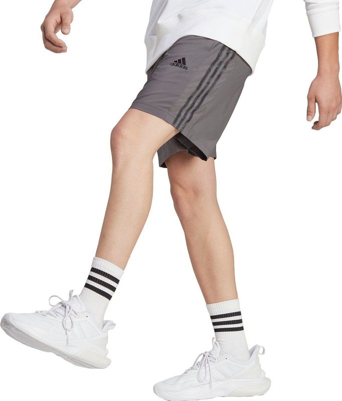 adidas Sportswear AEROREADY Essentials Chelsea 3-Stripes Short - Heren - Grijs