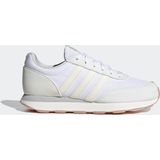 Adidas run 60s 3.0 lifestyle in de kleur wit.