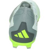 Adidas predator accuracy.3 fg jr. In de kleur wit.