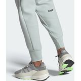 Adidas - Avryn X - Sportschoenen - Zwart - Geengineerd Mesh - Gerecycled Materiaal