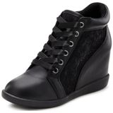 LASCANA Sneaker, Freizeitschuh, Halbschuh mit innenliegendem Keilabsatz, Spitzendetails