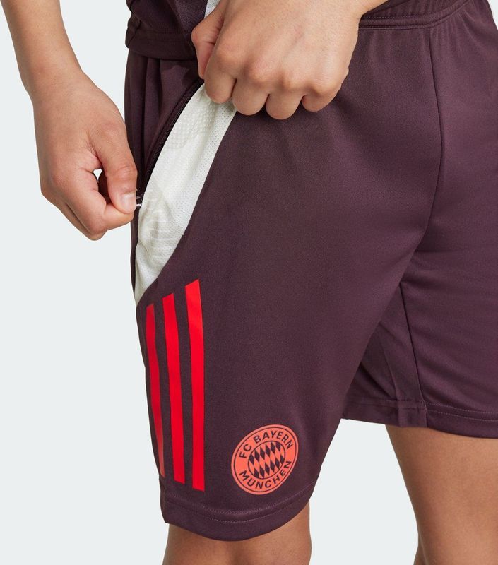 FC Bayern - Sportbroek Tiro 24 - Gerecycled Materiaal - Color-Blocking