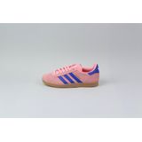 adidas Originals - GAZELLE - Sneakers - Semi Pink Spark / Lucid Blue / Pure Sulfur - Leer