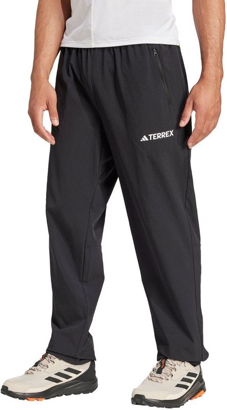 adidas - Multi Essentials - Joggers - Slim Fit - Zwart - Verstelbare Manchetten