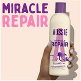 AUSSIE Repair Miracle Shampoo 300 ml