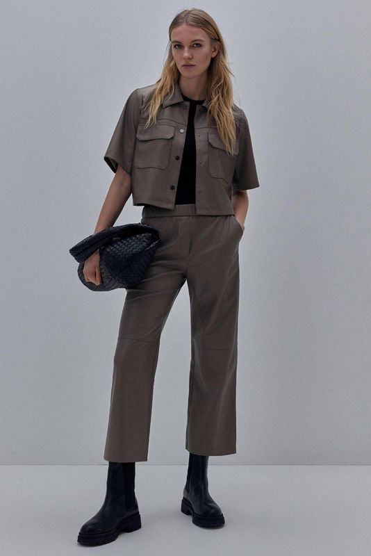 Comma - Imitatieleren Jasje - Kaki - Gevoerd - Boxy Pasvorm