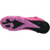 Puma ultra match fg/ag in de kleur roze.