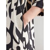 Jurk - Vloeiende Overhemdjurk - 3/4-Mouwen - Met All-over Print