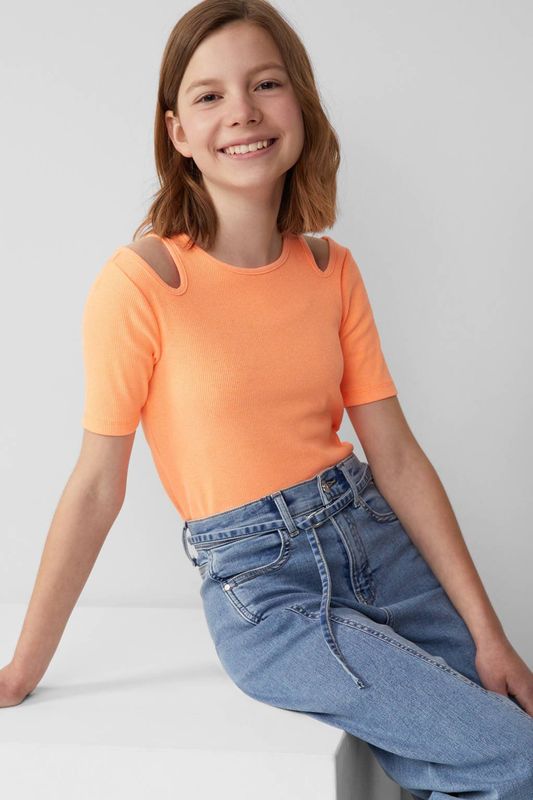 T-shirt - Cropped - Geribde Katoenmix - Korte Mouwen - Ronde Hals