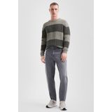 Q/S by s.Oliver - Relaxed Tapered Jeans - Grijs