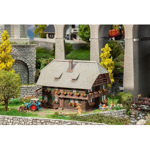 Faller - Black Forest house - FA130573 - modelbouwsets, hobbybouwspeelgoed voor kinderen, modelverf en accessoires
