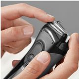 Braun Series 3 3000S Scheerapparaat Zwart