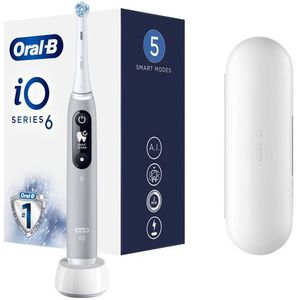 Oral-B - iO 6 - Elektrische Tandenborstel - Zwart-Wit Display - Inclusief Reisetui