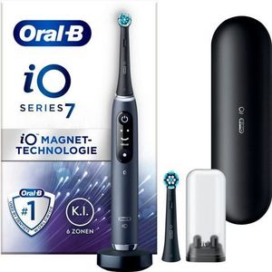 Oral-B iO 7N Zwarte Elektrische Tandenborstel, 2 Opzetborstels, 1 Reisetui, Ontworpen Door Braun
