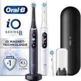 Oral-B iO - 8 - Oplaadbare Elektrische Tandenborstels Powered By Braun, Witte En Zwarte Handvatten Met Revolutionaire Magnetische Technologie, Kleurendisplay, 3 Opzetborstels, 1 Premium Reisetui