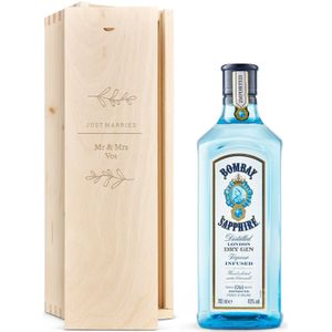 Gin in gegraveerde kist - Bombay Sapphire