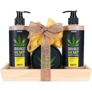BRUBAKER Cosmetica Hennepzaadolie Douche- en Verzorgingset Sheaboter & Gember met Houten dienblad