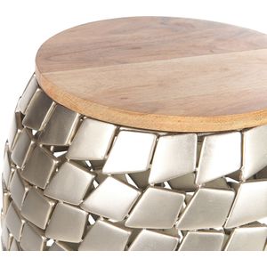 Bijzettafel van licht hout en zilver mangoblad van metaal, ronde geometrische vorm, moderne bijzettafel