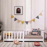 ecoMI Kinderbed, inclusief valbescherming en lattenbodem, 80 x 160 cm, Montessori vloerbed, massief grenenhout, ledikant, eenpersoonsbed, wit, 80 x 160 cm