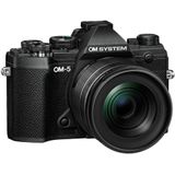 Olympus Micro Four Thirds OM SYSTEM OM-5 camera met M.Zuiko Digital Ed 12-45 mm Pro-lens, 20 megapixel Live MOS-sensor, geoptimaliseerde 5-assige beeldstabilisatie, IP53, zwart/zwart