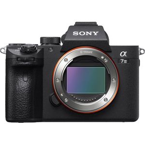 Sony Alpha 7M3 E-Mount volledig formaat digitale camera ILCE-7M3 (24,2 megapixel, 7,6 cm (3 inch) touchscreen, Exmor R CMOS full-size sensor, XGA OLED-zoeker, 2 kaartsleuven, alleen behuizing) zwart