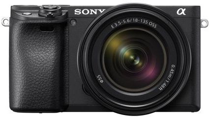 Sony α 6400 + SEL18135 MILC 24,2 MP CMOS 6000 x 4000 Pixels Zwart