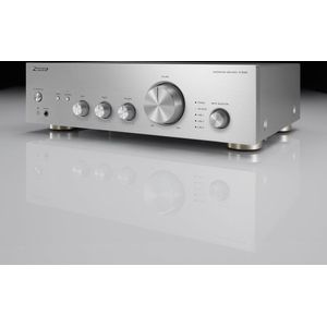 Pioneer A-10AE Silver Geïntegreerde versterker | 2.0 | Tone Control | Loudness | Analoge ingangen | Phono MM | Source Direct | Hoofdtelefoonuitgang | Totaal uitgangsvermogen: 2x 50 W