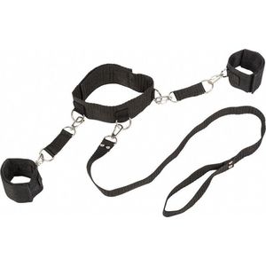 Lola Toys - Bondage Collection - Fetish - Bondage set met halsband en handboeien - Polsbandjes - Met aan de halsband een (honden)riem - PlusSize