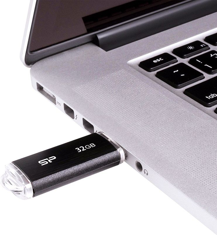 Silicon Power USB Stick 2.0 32GB Zwart