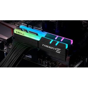 G.Skill Trident Z RGB F4-4000C18D-32GTZR Geheugenmodule GB DDR4 (2 x 16GB, 4000 MHz, DDR4 RAM, DIMM 288 pin), RAM, Zwart