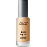 MÁDARA Make-up Teint Skin Equal Soft Glow Foundation SPF15 50 GOLDEN SAND