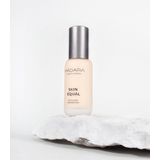 MÁDARA - Make-Up Skin Equal Foundation - 10 Porcelain - 30ml